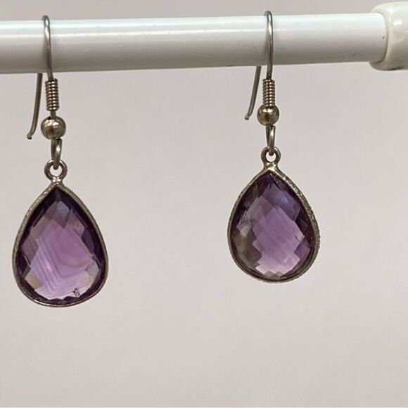 Rich Purple Pear Cut Amethyst Gemstone Teardrop Drop earrings in Silver‎ - 1.5" - Picture 7 of 8